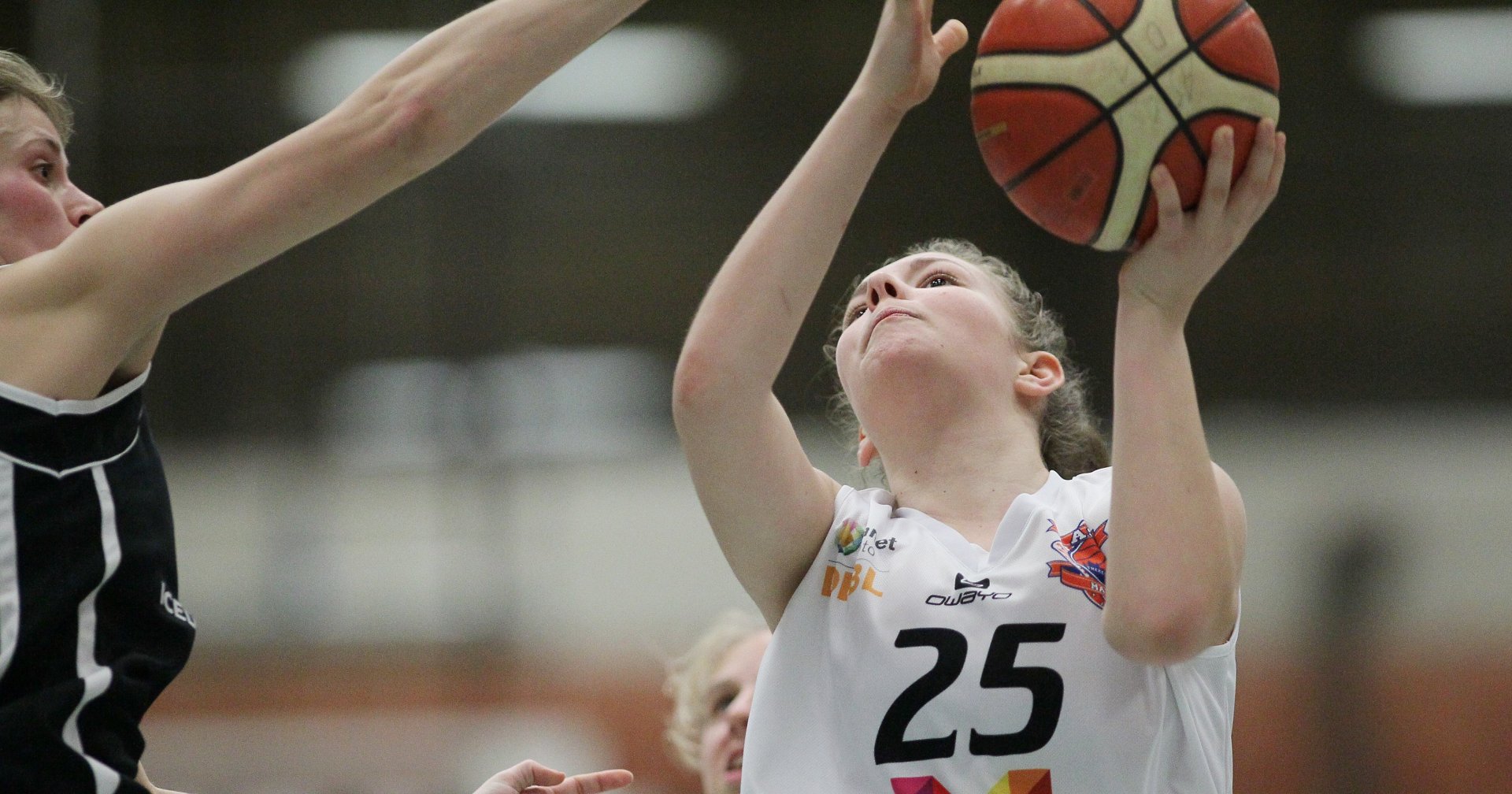 ...mit einem souveränen 81:37-Heimsieg gegen die TG Hanau den Titel in der Regionalliga, der nicht nur für die jungen Spielerinnen wie Marie Kleinert ein besonderes Erlebnis war...