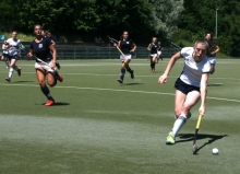 Lea Daferner alleine auf weiter Flur: Ob die Stuttgarter Kickers dem TSV Schott in ihrem Heimspiel erneut solche Freiräume gönnen, wird entscheidend dafür sein, ob die Mainzerinnen ihren gerade zwei Wochen alten 3:1-Sieg in der Schwabenmetropole wiederholen können.