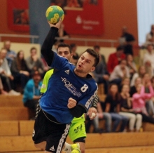 Unfreiwillig der entscheidende Mann des Tages: Fabian Heuckeroth verschaffte dem TV Nieder-Olm durch einen Regelverstoß den Siebenmeter zum 22:22-Endstand.