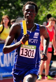 Gai Gatpan, hier bei den Landes-Staffelmeisterschaften im Mai vorigen Jahres, bescherte dem TSV Schott in der Halle den Titel über 1500 Meter der Männer.