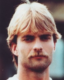 Kein Fahndungsfoto, sondern Jürgen Klopp 1990. 