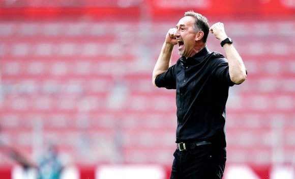 „Jaaaaaaa…“: Achim Beierlorzer bejubelt den Klassenverbleib mit dem FSV Mainz 05.