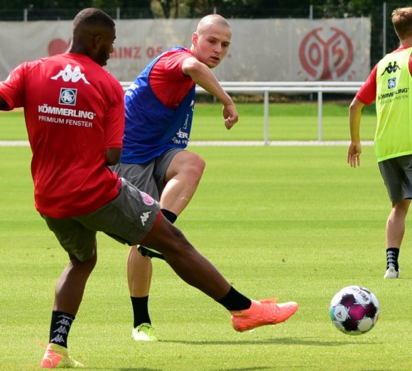 Linksfuß mit Zweikampfqualitäten und Lufthoheit: So beschreibt Neuzugang Dimitri Lavalée seine Stärken auf der Innenverteidigerposition.