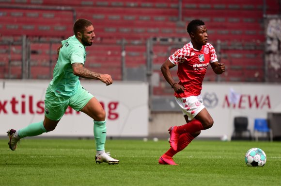 Isaah Abass war die auffälligste Offensivkraft der 05er im Test gegen den SV Sandhausen. Nur mit dem Abschluss klappte es bei ihm genausowenig wie bei den Stürmerkollegen.