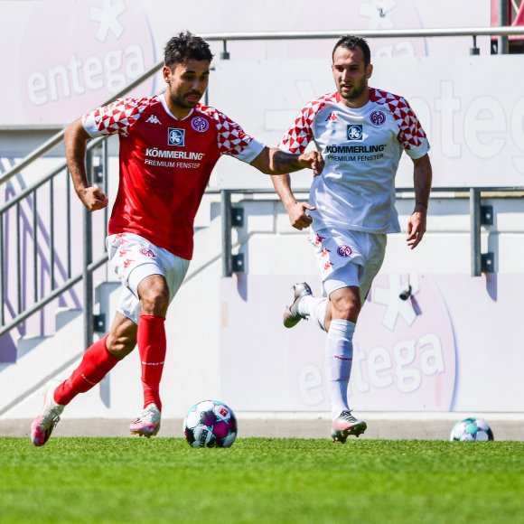 Gerrit Holtmann (l.) spielt ab sofort für den VfL Bochum.