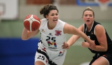 Alexandra Berry (l.) war mit 16 Punkten erfolgreichste Mainzer Scorerin, musste das Spiel nach fünf Fouls aber vorzeitig beenden.