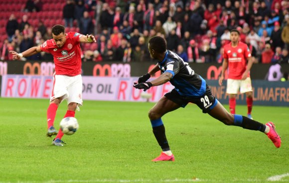 Robin Quaison steht gegen den SC Freiburg am Samstag wieder für die Anfangself zur Verfügung.