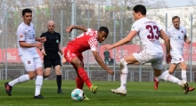 Die junge Garde wie Marlon Mustapha (Mitte) durfte beim Test gegen den 1. FC Nürnberg ausgiebig für sich werben. Der Stürmer dankte es gar mit einem Treffer. 