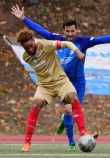 Sein letzter Auftritt in der laufenden Saison blieb sein letzter im Trikot des FSV Mainz 05: Cyrill Akono wird im Sommer nicht an den Bruchweg zurückkehren, sondern beim SC Verl in der Dritten Liga weiterspielen. 