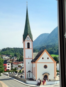 Es ist fünf vor zwölf. Gleich geht's wieder los.