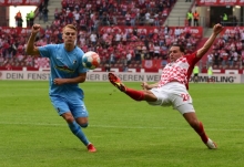 Ádám Szalai fällt wegen einer Meniskusoperation mehrere Wochen aus.