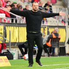 Bo Svensson haderte mit dem Schiedsrichter und der ersten Halbzeit seiner Mannschaft.