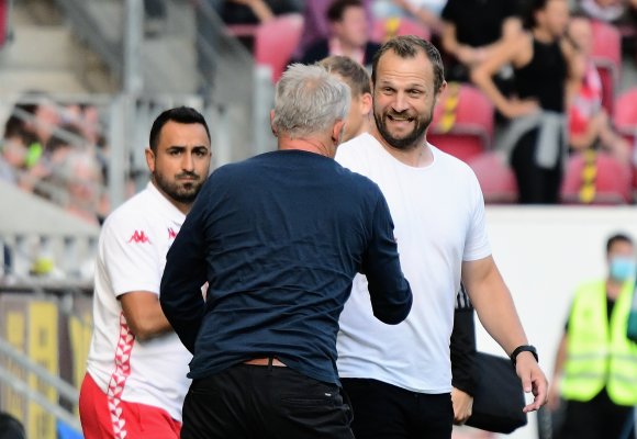 Bo Svensson und Christian Streich (hier beim Hinrundenspiel in Mainz) stimmten in ihren Analysen am Samstag überein.