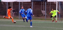 Der Anfang vom Ende: Nach einem Ballverlust im Zentrum kommt Baris Berut frei vor dem Bretzenheimer Tor zum Abschluss und erzielt das 0:1. 