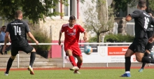 Caner Yesilyurt (Mitte) will mit dem FSV Nieder-Olm in die Landesliga.