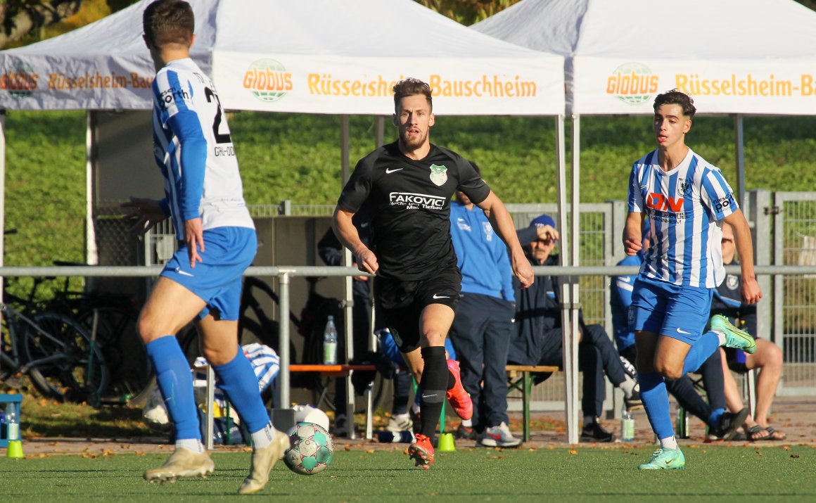 Duelle mit dem TSV Gau-Odernheim sind seit der gemeinsamen Bezirksligazeit fester Bestandteil im Spielplan der TuS Marienborn (Mitte: Jonas Hofmann). Am Sonntag begegnen die beiden Mannschaften einander als Anwärter auf den Oberligaaufstieg.