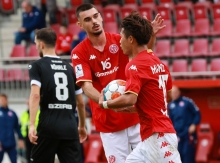 Sollte Kaito Mizuta (r.) erneut wie zum 2:2 in der Hinrundenbegegnung gegen die TSG Balingen treffen, wird ihm Rasim Bulic nicht gratulieren könne, er muss nach seiner Roten Karte im Nachholspiel gegen die TSG Hoffenheim II zweimal zuschauen. 