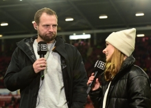 Wenn Bo Svensson am Freitag am Dazn-Mikrofon so dreinschaut, ist alles gut. Dieses Foto entstand beim 4:0 gegen Borussia Mönchengladbach.