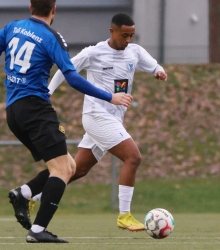 Yoel Yilma wird dem SV Gonsenheim in der kommenden Runde nicht mehr angehören, hat der Mittelfeldspieler dem Verein nun mitgeteilt. Angesichts von drei Neuzugängen, zwei davon für das zentrale Mittelfeld, ist der Verlust zu verkraften.