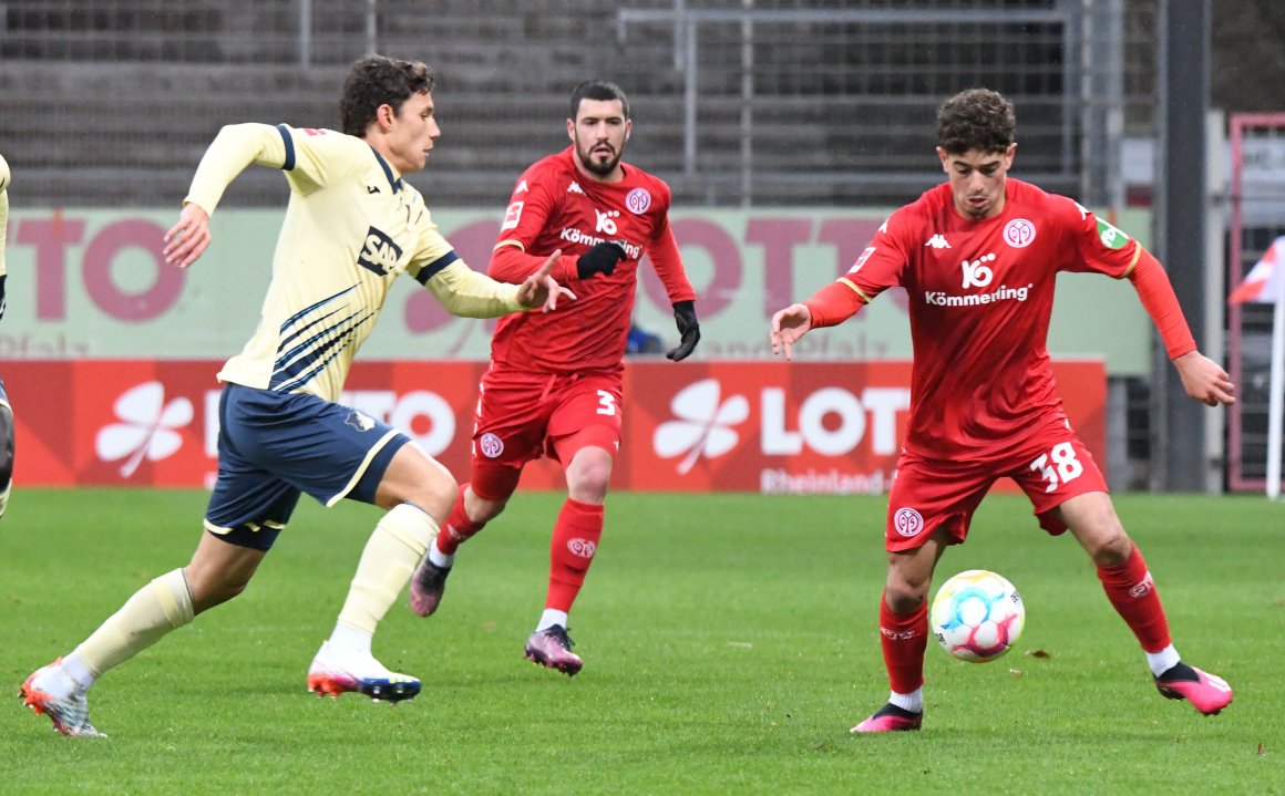 Für eine Saison nach Lustenau: Ben Bobzien (r.).