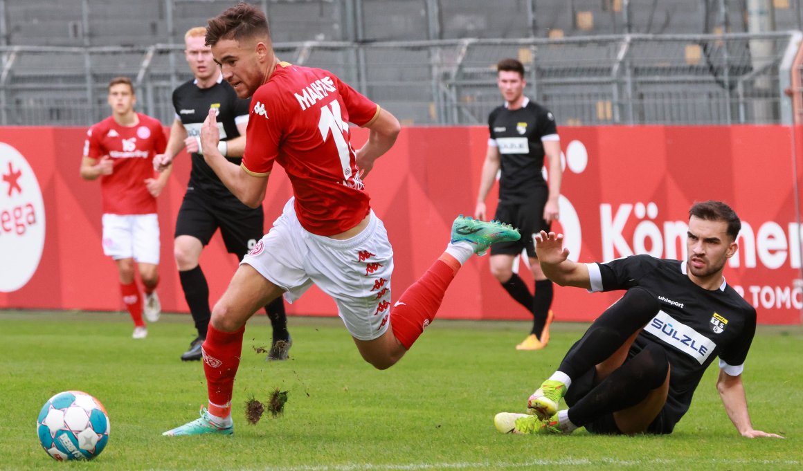 David Mamutovic spielte mit der U23 in der vergangenen Saison im Bruchwegstadion 2:2 gegen die TSG Balingen. Weil der die vergangene Woche im Profiteam weilte und gar beim DFB-Pokalspiel zum Aufgebot zählte ist noch unklar, ob er am Dienstag der U23 zur Verfügung steht.