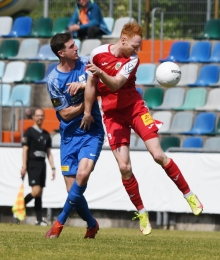 Anfang Juni, im Verbandspokalfinale, trug Nils Fischer (r.) noch das Wormser Trikot. Ab sofort ist er ein Mannschaftskollege von Manuel Schneider (l.).