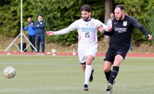 Abdelkarim Hadri (l.) und Marc Beck stehen mit dem FC Basara und der TuS Marienborn am Tabellenende. Im Derby streben beide den ersten Saisonsieg an.