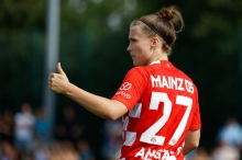 Für die gebürtige Mainzerin Nadine Anstatt ist es etwas ganz Besonderes, das 05-Trikot zu tragen.