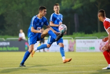 Ufuk Kömesögütlü erzielte kurz vor der Pause das 2:0, Yannik Ischdonat (M.) hatte die Gonsenheimer in Führung gebracht.