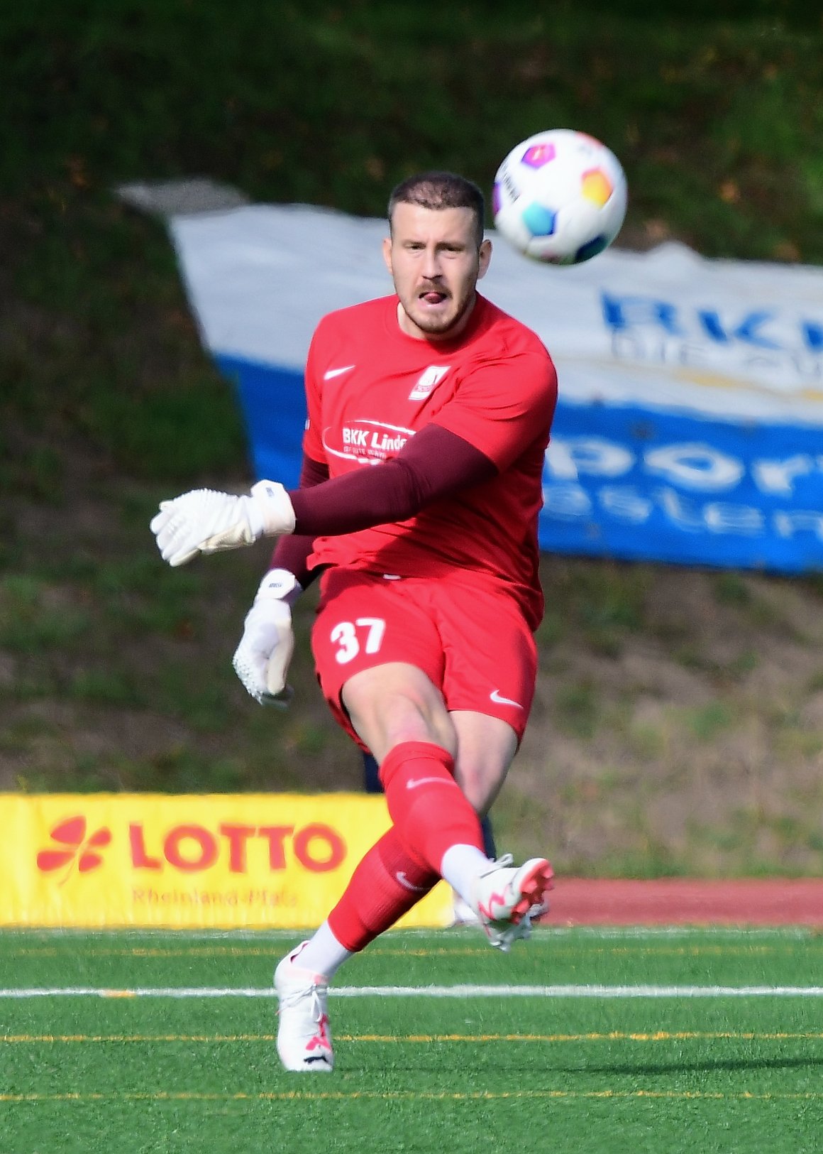 Nächster Akt im Torwart-wechsel-dich-Spiel: Denis Wieszolek musste in Fulda schon beim Aufwärmen passen.