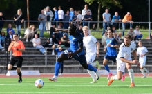 Raphael Assibey-Mensah trug mit seinen zwei späten Treffern dazu bei, den TSV Schott vor einer Pokalblamage zu bewahren.