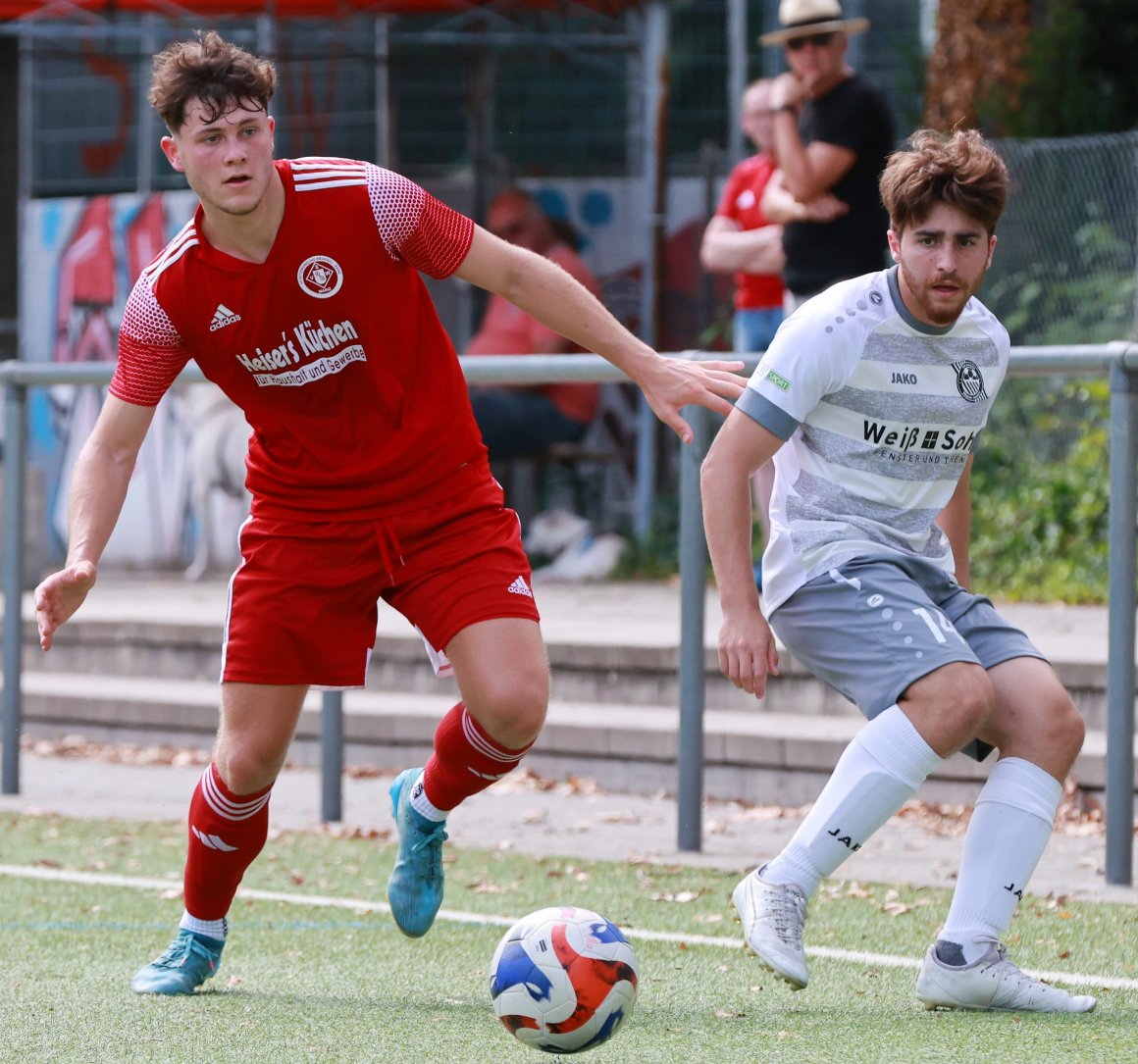 Beim Rundenauftakt gegen den TSV Fortuna Billigheim-Ingenheim nahmen Justin Haydn (li.) und die SVW durch das 4:4 immerhin einen Zähler mit, das Wiedersehen verlief deutlich einseitiger.