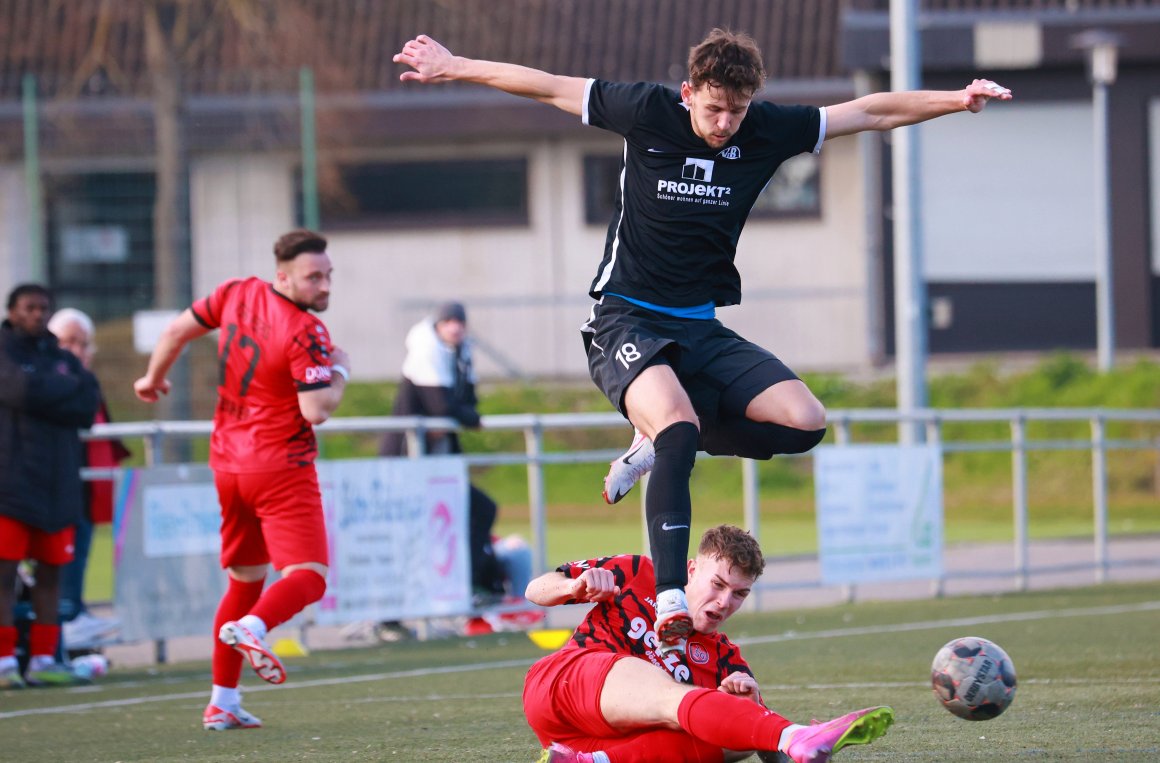 Setzt Niclas Schenk schon zum Sprung in die Verbandsliga an? Bei sechs Punkten Vorsprung an der Landesligaspitze kein völlig abwegiger Gedanke.