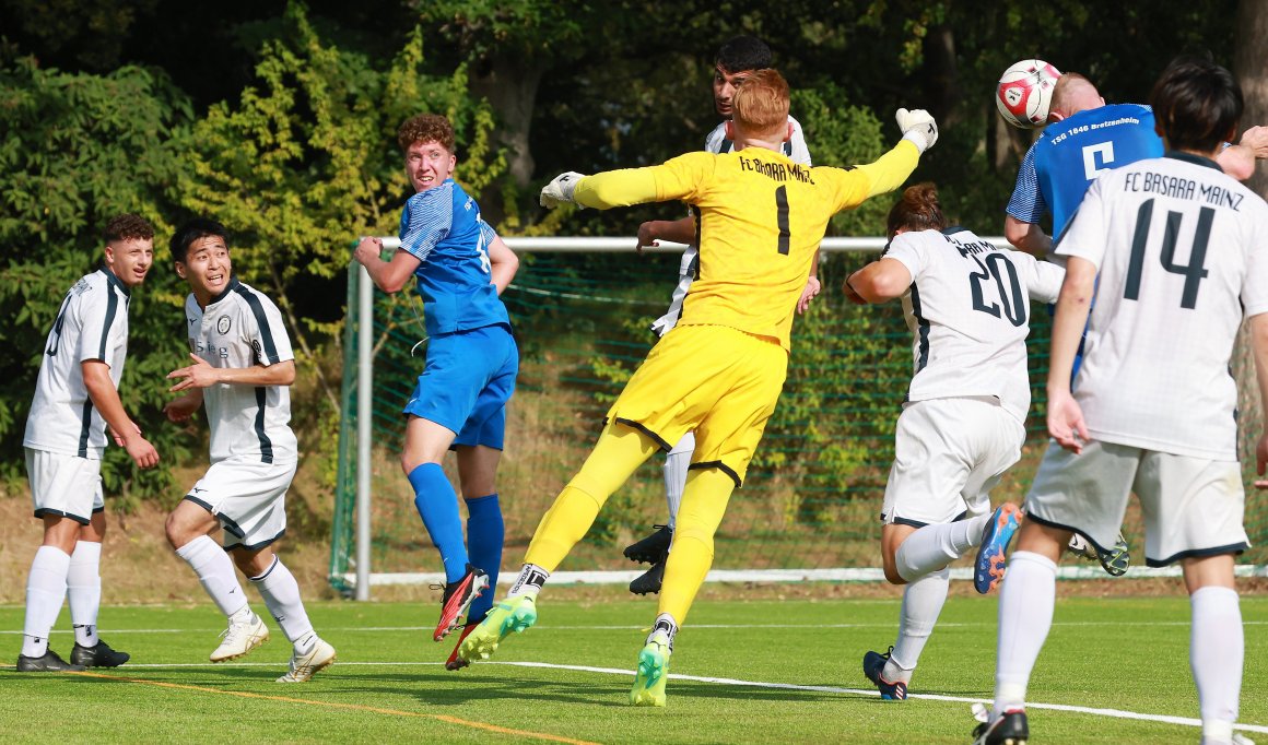 Beim 2:2 zwischen den 46er und dem FC Basara in der Hinrunde fielen alle vier Tore nach der Pause.