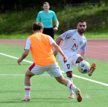 Dem 3:1 gegen die leibchentragenden Wormser wollen Mehmet Yildiz und der SV Gonsenheim einen Sieg in Baumholder folgen lassen.