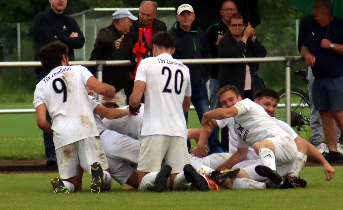 Deutlich öfter als im Hinspiel durfte der TSV Zornheim in Mauchenheim Tore bejubeln, allerdings kamen die Gastgeber in der Schlussphase noch einmal auf. Es reichte aber dafür, auch das zweite Aufstiegsduell der A-Klassen-Vizemeister für sich zu entscheiden.