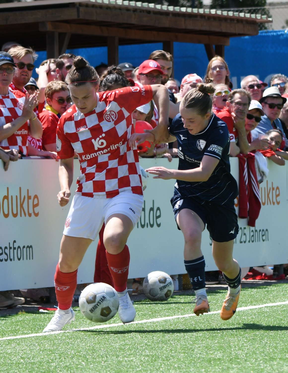 Nadine Anstatt köpfte nach einem Freistoß den Ausgleich als prompte Antwort auf das 0:1. Das Spiel zu drehen gelang den 05erinnen in den letzten zehn Minuten allerdings nicht.