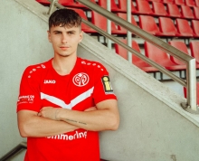 Erster externer Neuzugang der U23 für das Feld ist der 20-jährige Offensivmann Maxim Schröder.  