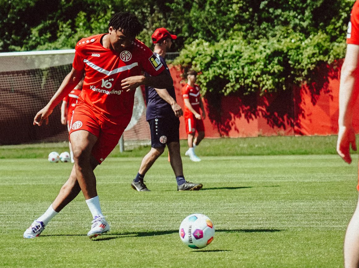Nayrobi Vargas soll der U23 des FSV Mainz 05 mit seinen 1,90 Meter Größe ein neues Profil im Sturmzentrum verleihen.