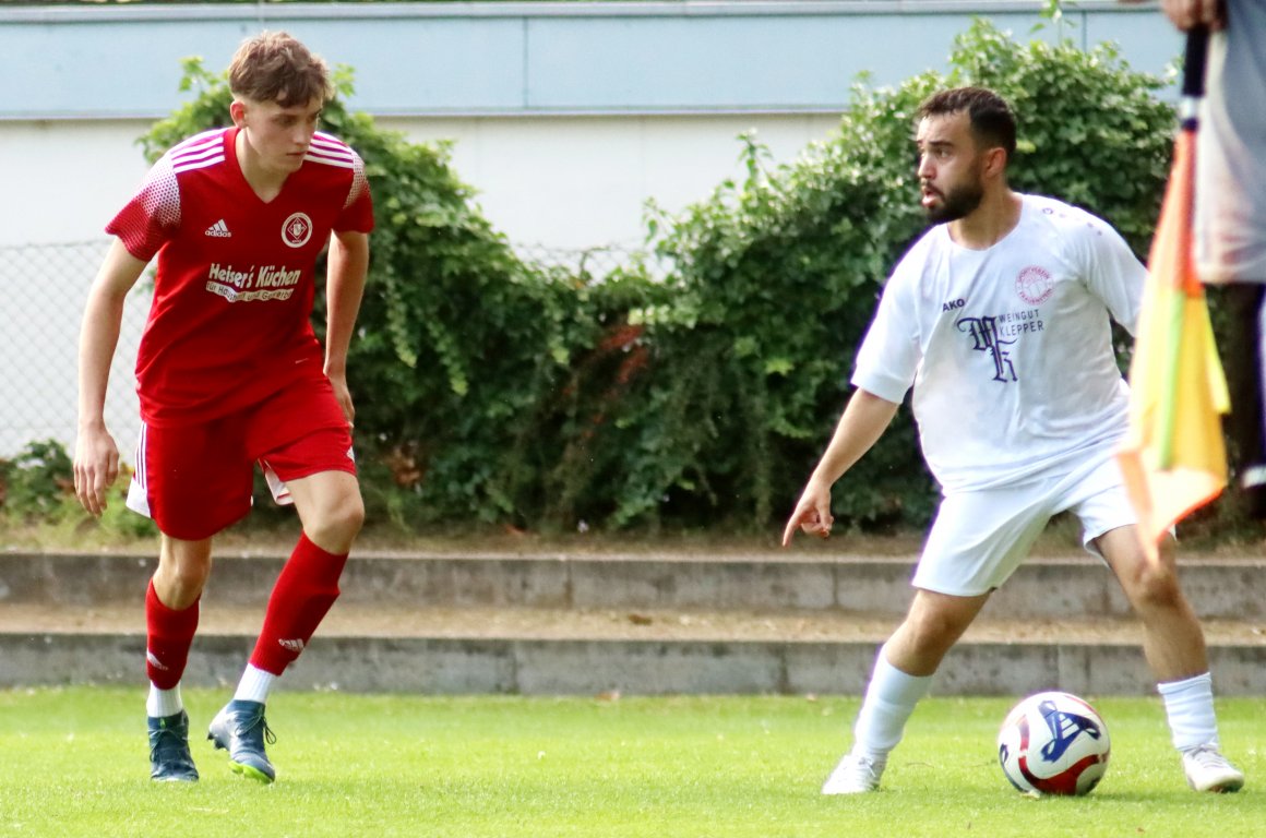 Viele Neuzugänge musste die SVW diesmal nicht einbauen. Paul Nauth (l.) dürfte nach überzeugenden Leistungen in der Vorbereitung häufig auf dem Platz zu sehen sein.