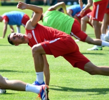 Sechs fußballfreie Wochen hat Dominik Kohr genutzt, um nach der anstrengenden Saison runterzukommen. Jetzt streckt er sich der neuen Spielzeit entgegen.