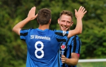 Timo Liebisch (r.) brachte die Mommenheimer beim 3:0 gegen die SVW Mainz in Führung.