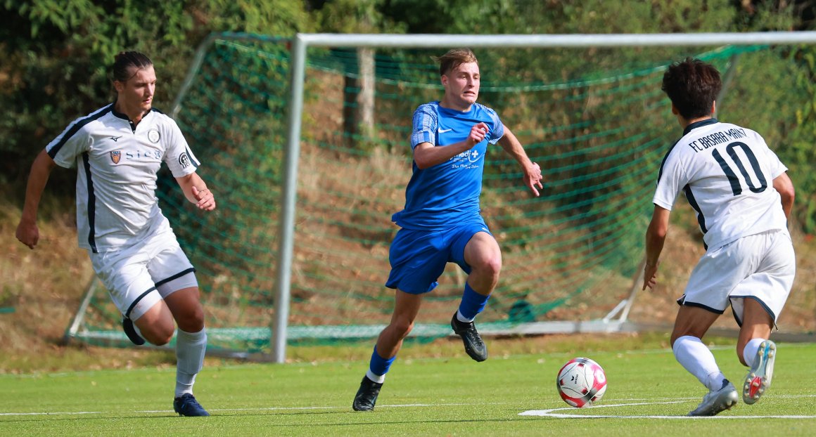 Beim jüngsten Bretzenheimer Derby auf der Bezirkssportanlage kamen Jakub Koutny (Mitte) und die TSG 46 mit Mühe und Not zu einem 2:2, diesmal sollen es möglichst drei Punkte werden.