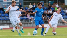 Schott-Zugang Takero Itoi (hier eine Szene aus dem Spiel gegen den FK Pirmasens) zog in Koblenz einen Foulelfmeter, den er zum 2:1 verwandelte.