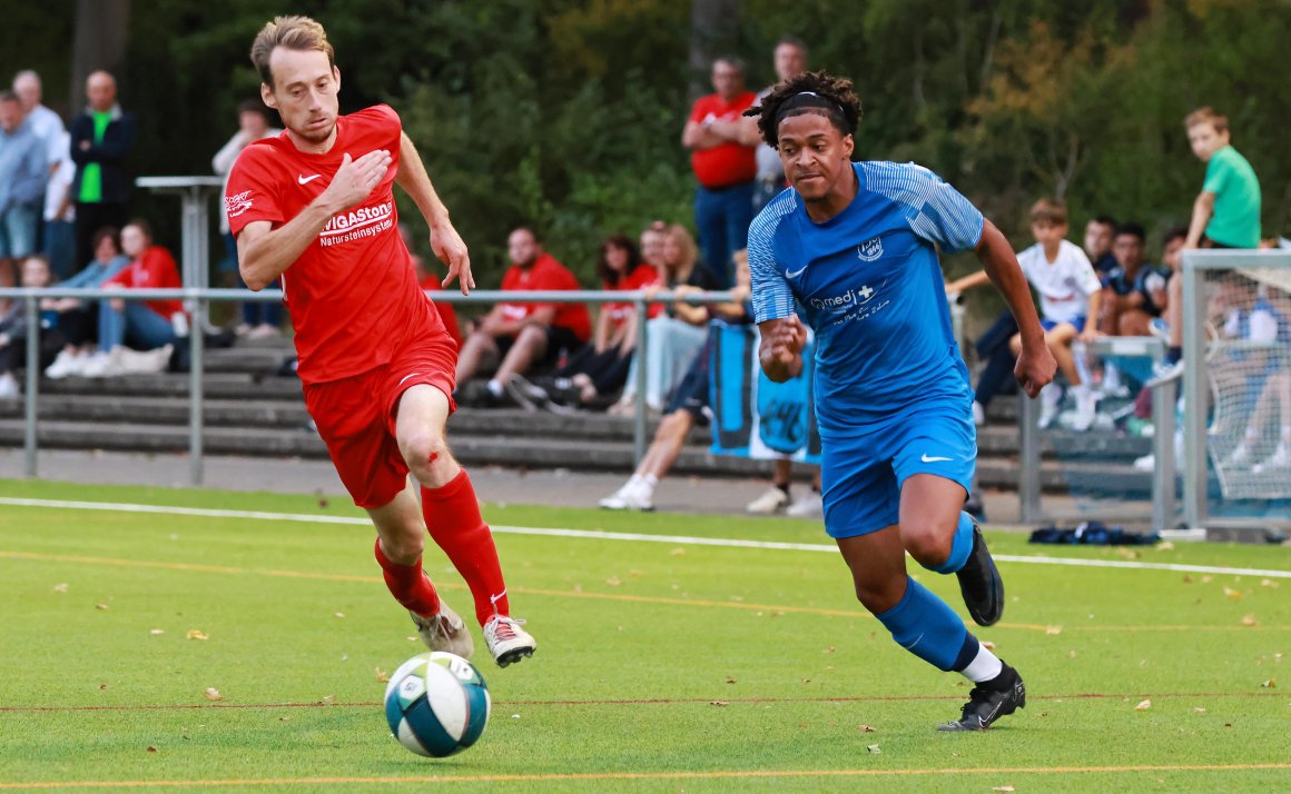 Rakeem Bott (r.) ist einer der Offensivleute der TSG Bretzenheim, die in dieser Woche krankheitsbedingt nicht trainierten, mit etwas Glück aber am Sonntag auflaufen können.  