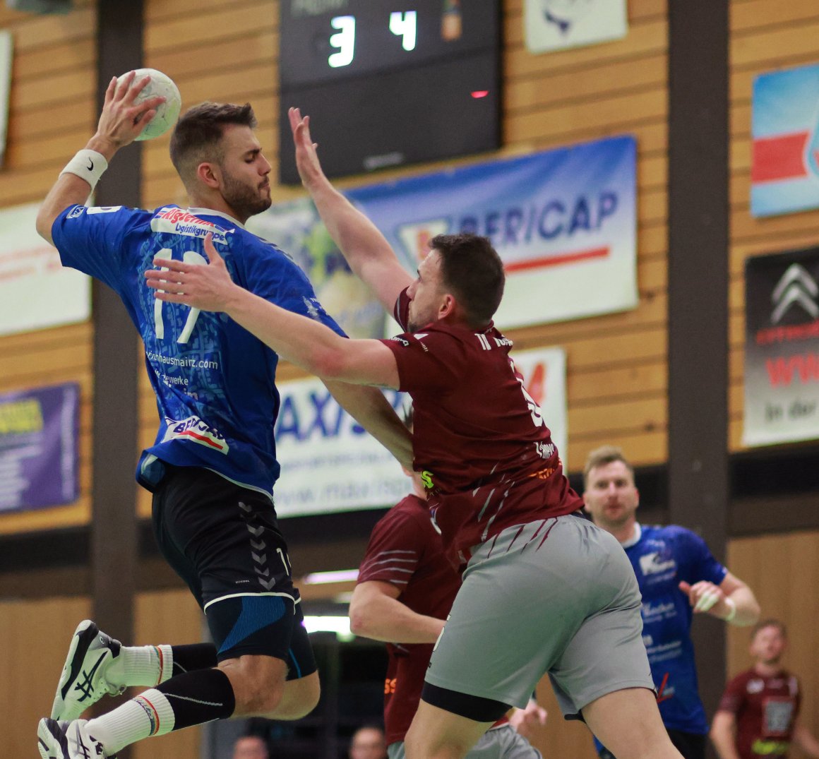 Wegen des Drittligaausflugs des TV Homburg ist das jüngste Heimspiel der Sportfreunde Budenheim gegen die Saarländer schon eine Weile her. Patrick Heß unterlag mit seinem Team 26:28, mitentscheidend für den klaren Aufstieg des Gegners.