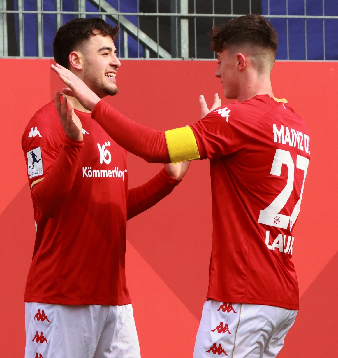 In Fulda gab es dazu keine Gelegenheit, aber vielleicht kann sich Lucas Laux (r.) mit Eniss Shabani demnächst wieder über Tore der U23 freuen. Der Rückkehrer aus Sandhausen hat seine Kreuzbandverletzung überwunden und kam nun zu seinem ersten Einsatz.