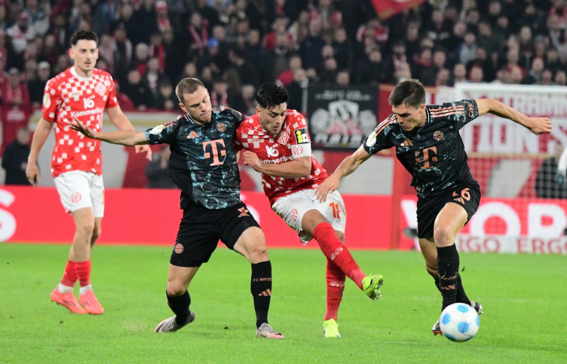 Ein Gutes hatte die früh feststehende Niederlage: Der angeschlagene Nadiem Amiri konnte früher Schluss machen und sich für das Freiburg-Spiel am Sonntag schonen. 