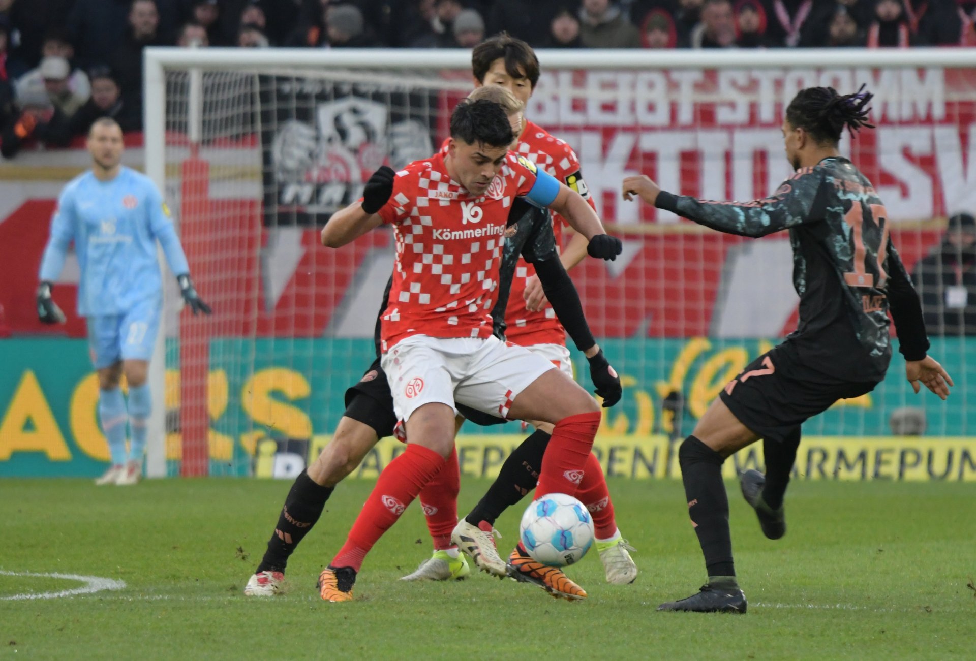 Die Mainzer, hier Nadiem Amiri, boten einen beeindruckenden Mix aus spielerischer Klasse…