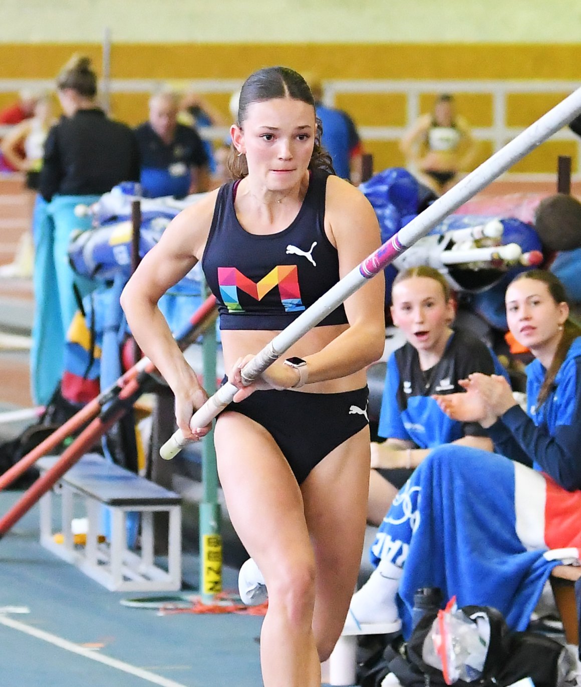 Bei den Landesmeisterschaften in Ludwigshafen gewann Lotte Gretzler den Stabhochsprung der Frauen mit 3,90 Metern und der Gewissheit, noch viel Potenzial nach oben zu haben.